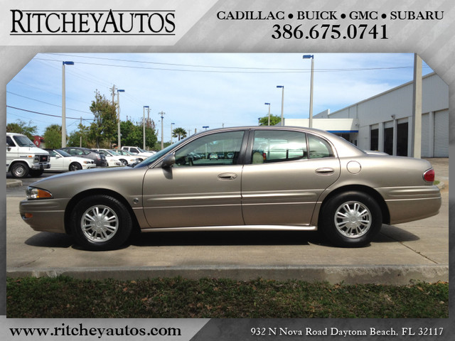 Buick LeSabre 2004 photo 1