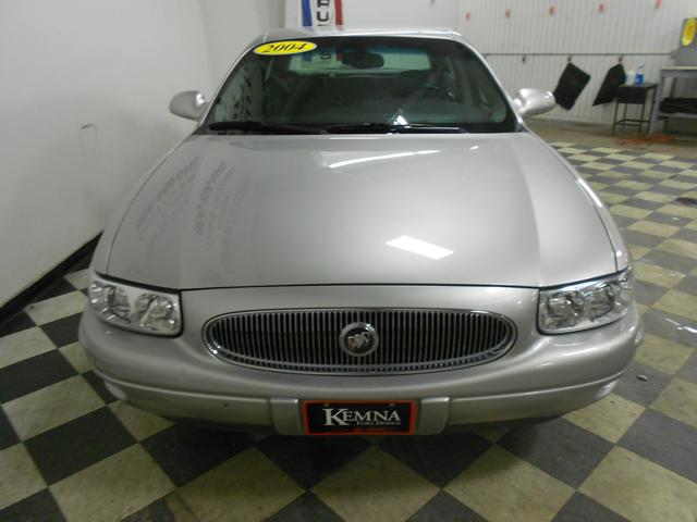 Buick LeSabre 2004 photo 2