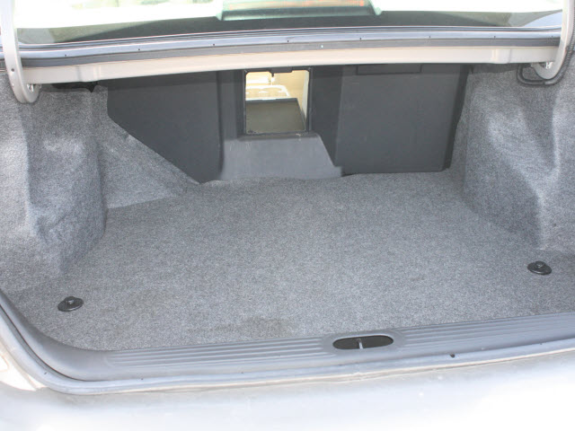 Buick LeSabre 2004 photo 2