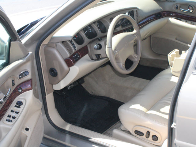 Buick LeSabre 2004 photo 4