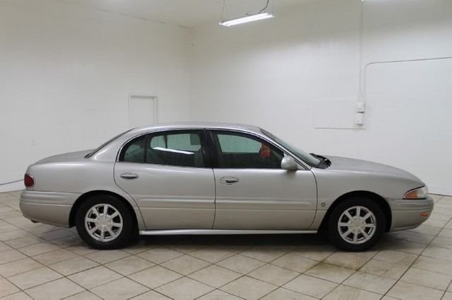 Buick LeSabre 2004 photo 2