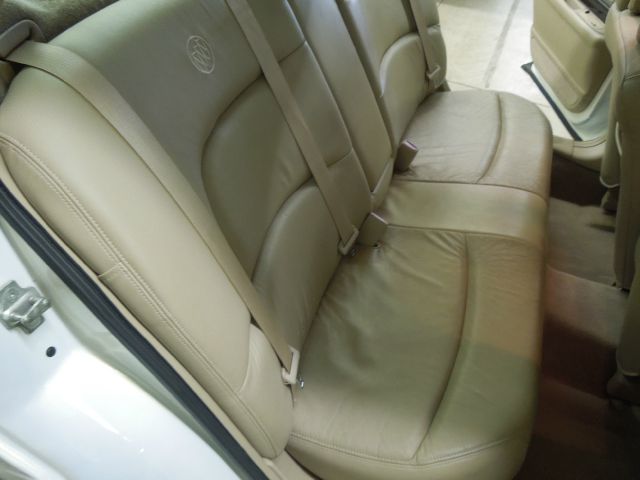 Buick LeSabre 2004 photo 3