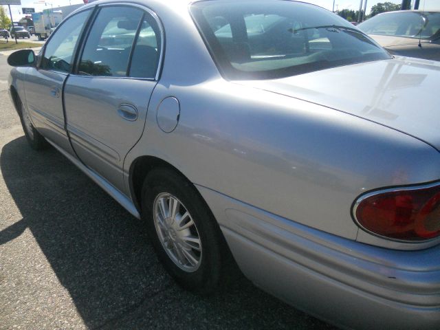 Buick LeSabre 2005 photo 2