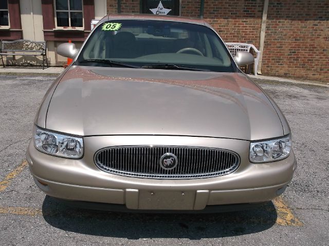 Buick LeSabre 2005 photo 2