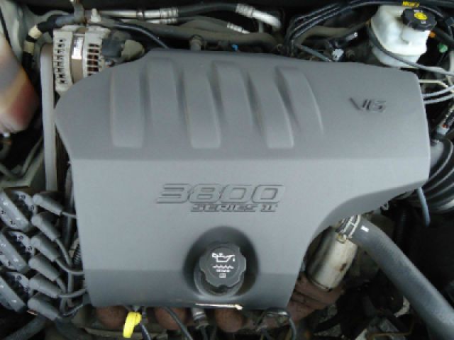 Buick LeSabre 2005 photo 2