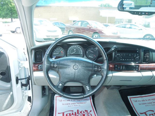 Buick LeSabre 2005 photo 9