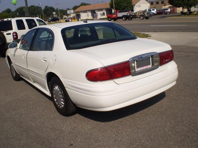 Buick LeSabre 2005 photo 2