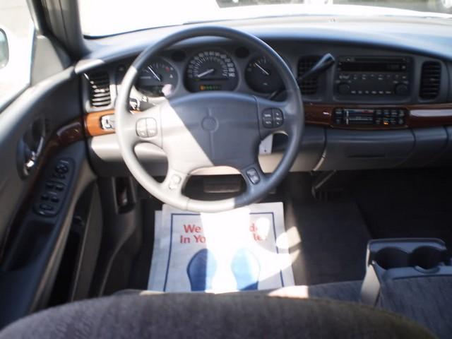 Buick LeSabre 2005 photo 3