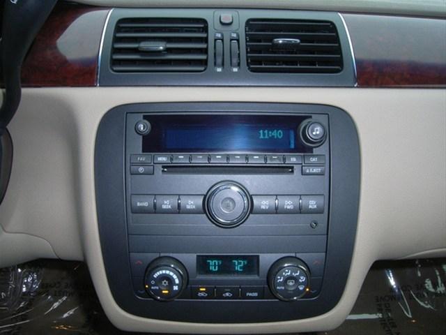 Buick Lucerne 2006 photo 1