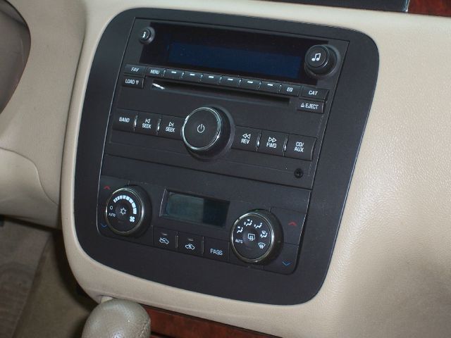 Buick Lucerne 2006 photo 1