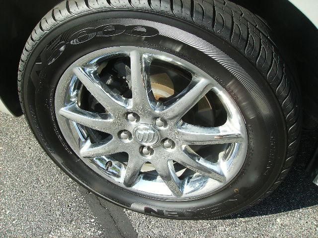 Buick Lucerne 2006 photo 1