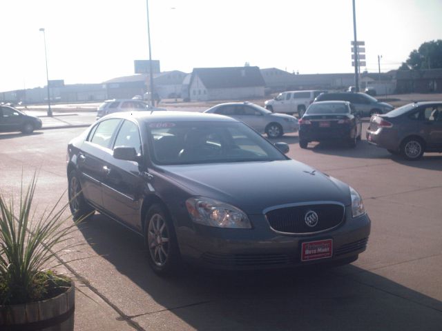 Buick Lucerne 2006 photo 2