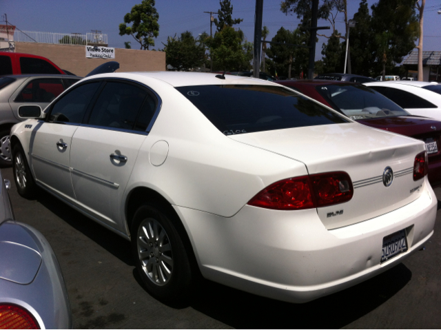 Buick Lucerne 2006 photo 2
