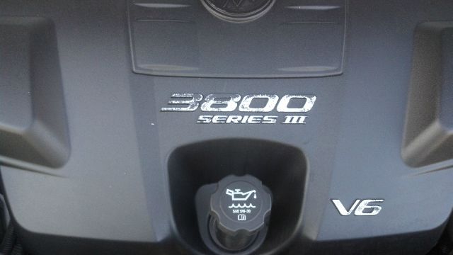 Buick Lucerne MARK Levinson Sedan