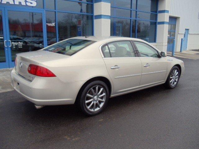 Buick Lucerne GL Sedan 4D Sedan