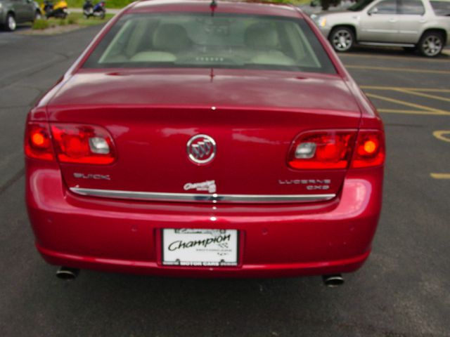 Buick Lucerne GL Sedan 4D Sedan