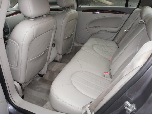 Buick Lucerne 2007 photo 2