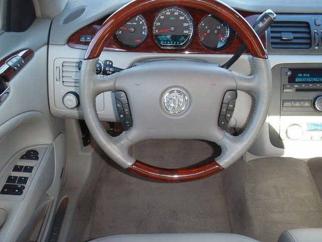 Buick Lucerne 2008 photo 3