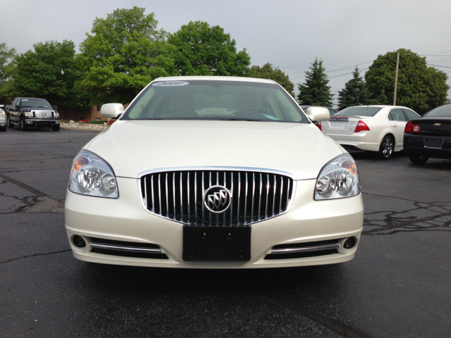 Buick Lucerne 2010 photo 2