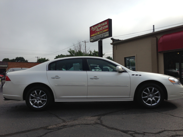 Buick Lucerne 2010 photo 4