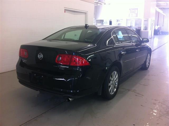 Buick Lucerne 2010 photo 1