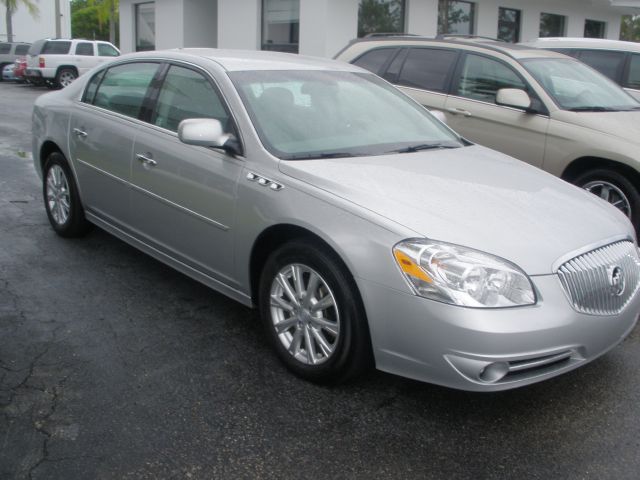 Buick Lucerne 2011 photo 2