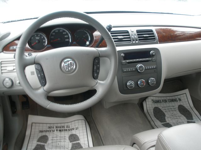 Buick Lucerne 2011 photo 5