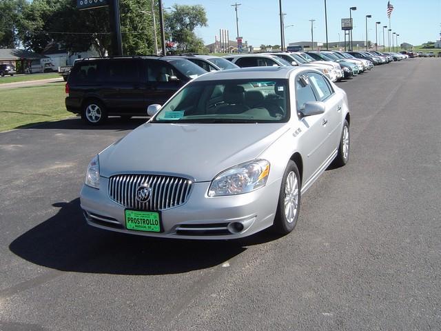 Buick Lucerne 2011 photo 4