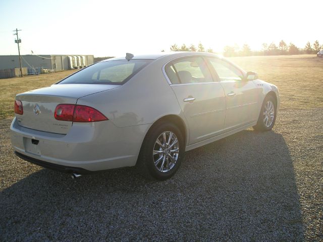 Buick Lucerne 2011 photo 1