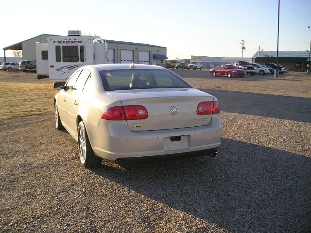 Buick Lucerne 2011 photo 2