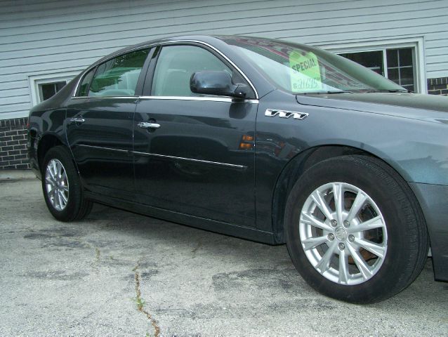 Buick Lucerne 2011 photo 1