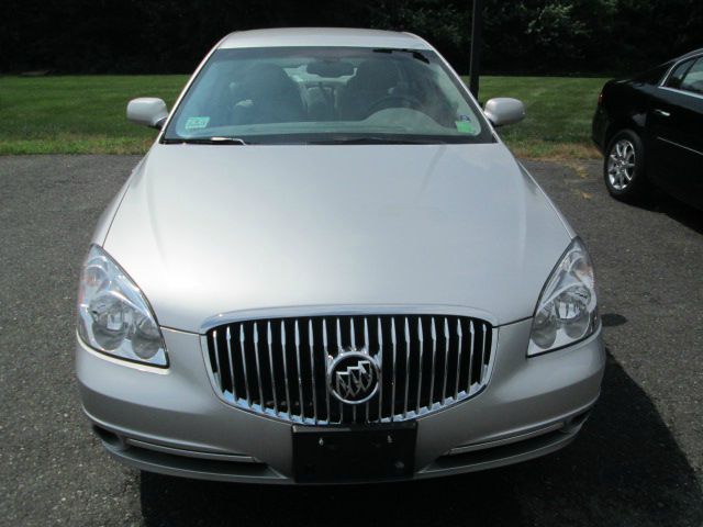 Buick Lucerne 2011 photo 1