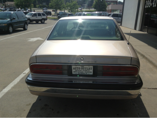 Buick Park Avenue 1991 photo 4