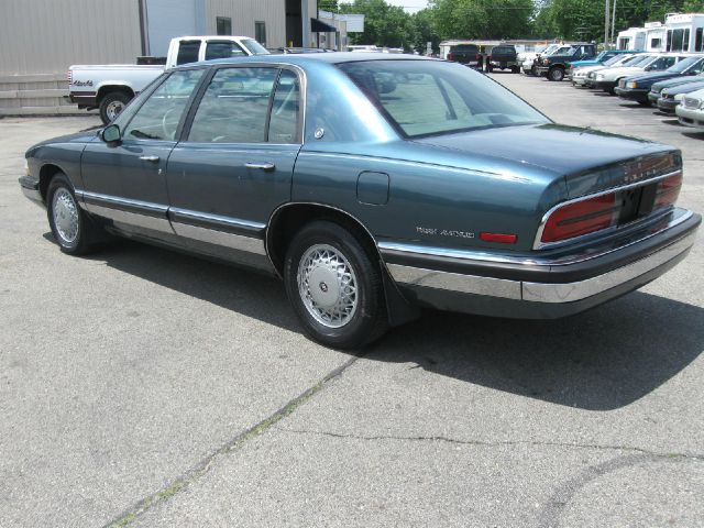 Buick Park Avenue 1993 photo 1