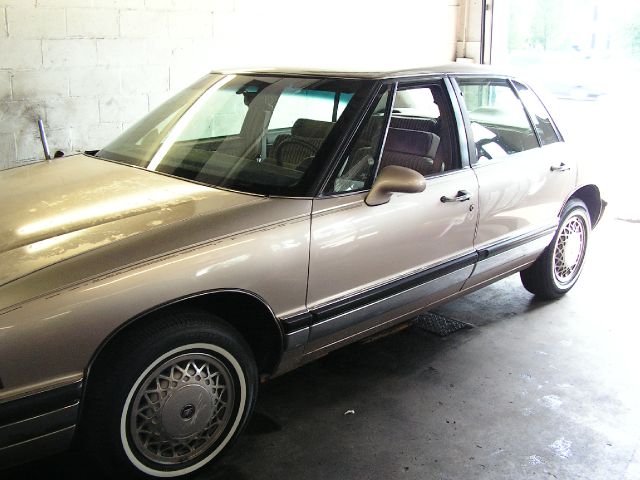 Buick Park Avenue 1993 photo 1
