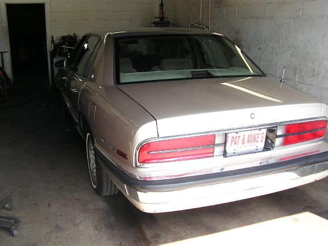 Buick Park Avenue 1993 photo 4