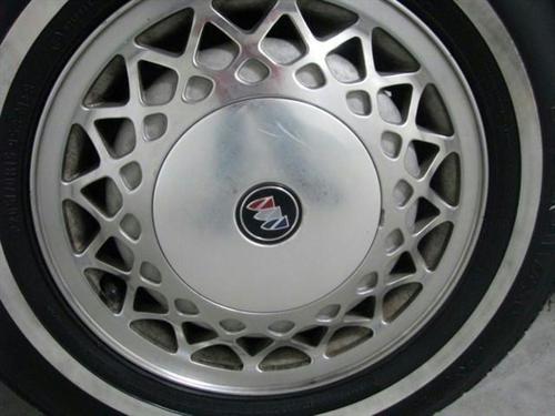 Buick Park Avenue 1993 photo 3