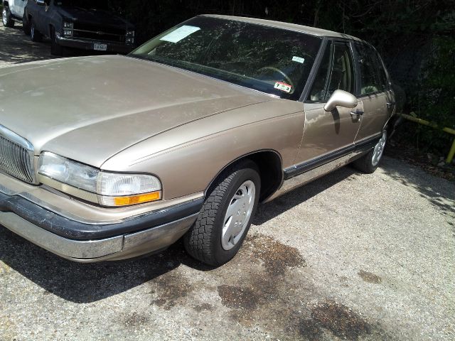Buick Park Avenue 1993 photo 1