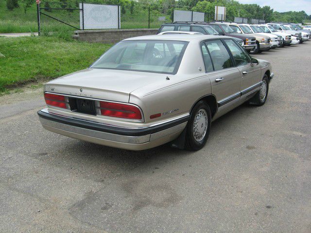 Buick Park Avenue 1994 photo 4