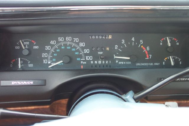 Buick Park Avenue 1994 photo 29