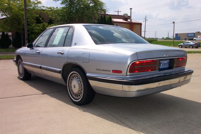 Buick Park Avenue 1994 photo 31