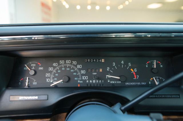 Buick Park Avenue 1995 photo 2