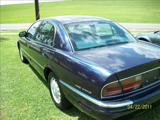 Buick Park Avenue 1998 photo 2