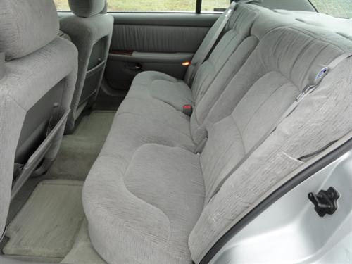 Buick Park Avenue 2000 photo 4