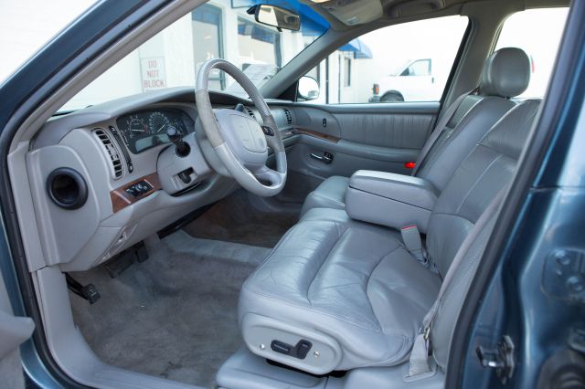 Buick Park Avenue 2000 photo 1