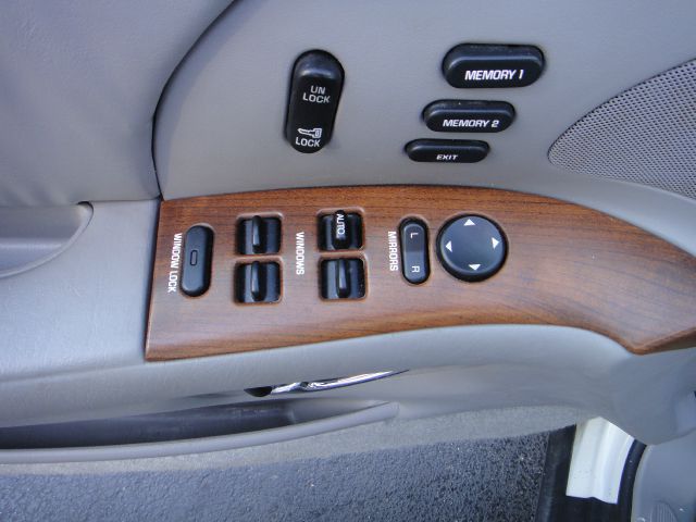 Buick Park Avenue 2000 photo 1