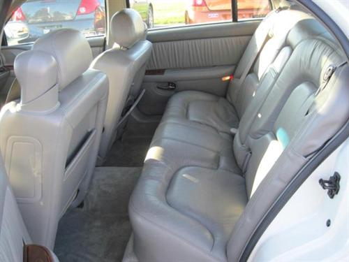 Buick Park Avenue 2000 photo 2