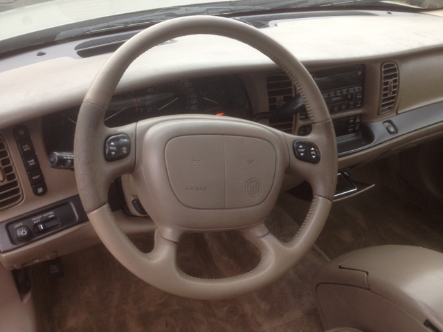 Buick Park Avenue 2000 photo 1