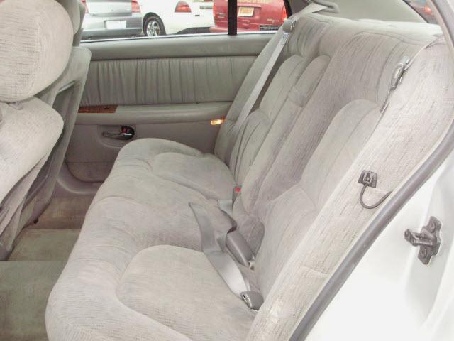 Buick Park Avenue 2000 photo 4
