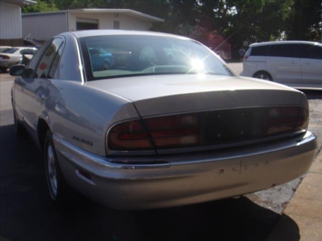 Buick Park Avenue 2001 photo 10